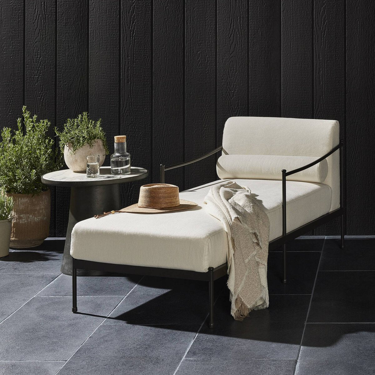 GRANGER OUTDOOR CHAISE