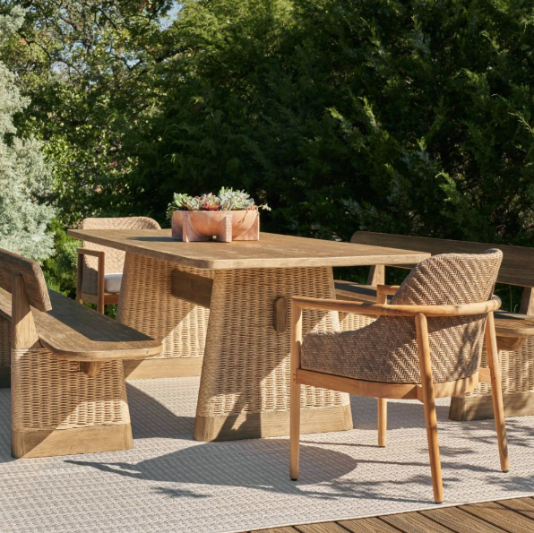 DELRIO OUTDOOR DINING TABLE