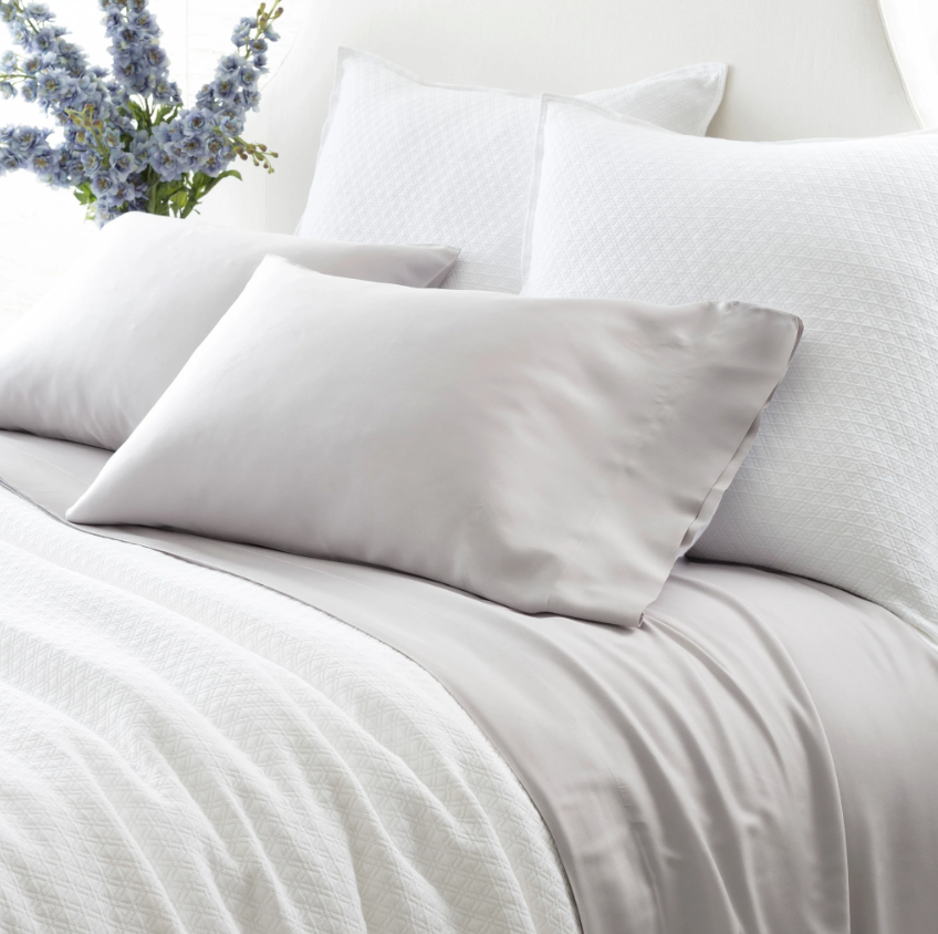 SILKEN SOLID WHITE SHEET SET